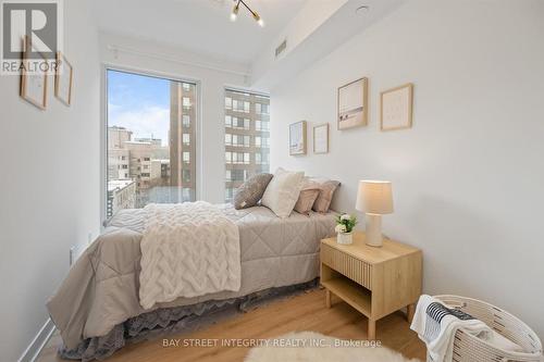 606 - 319 Jarvis Street, Toronto, ON - Indoor Photo Showing Bedroom