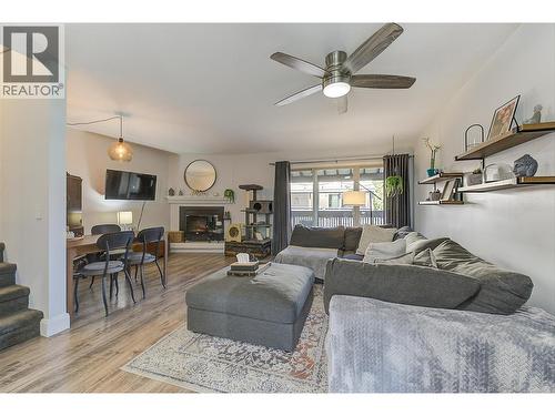 315 Primrose Road Unit# 205, Kelowna, BC - Indoor Photo Showing Living Room With Fireplace
