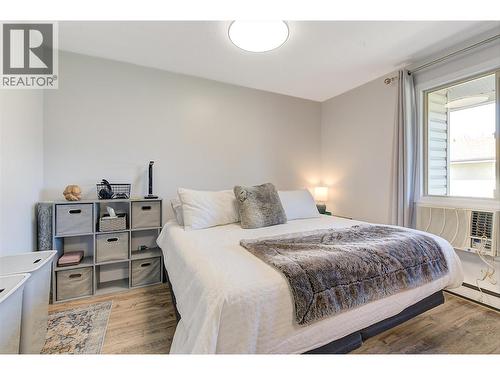 315 Primrose Road Unit# 205, Kelowna, BC - Indoor Photo Showing Bedroom
