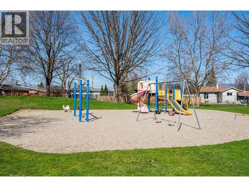 315 Primrose Road Unit# 205, Kelowna, BC - Outdoor With Backyard