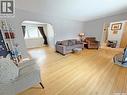 271 14Th Avenue Ne, Swift Current, SK  - Indoor Photo Showing Living Room 