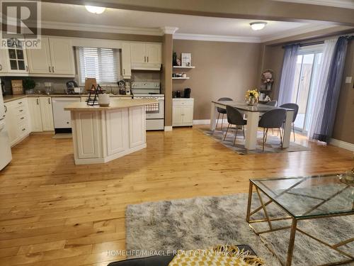 388 Thomas Slee Drive, Kitchener, ON - Indoor