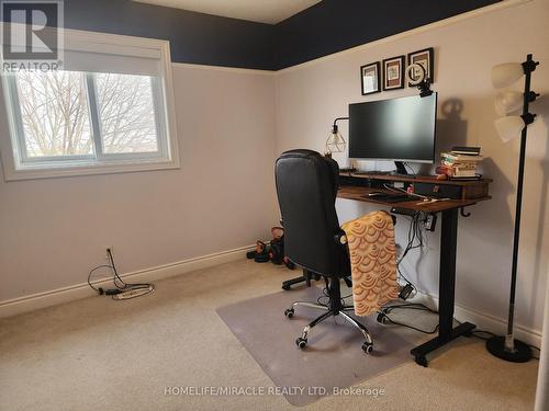 388 Thomas Slee Drive, Kitchener, ON - Indoor Photo Showing Office