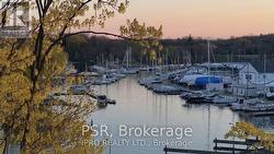 422 - 11 BRONTE ROAD  Oakville, ON L6L 0E1