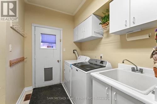 4873 Forest Hill Drive, Mississauga, ON - Indoor Photo Showing Laundry Room