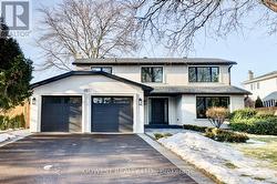 981 VALDESE DRIVE  Mississauga, ON L5C 2Z5