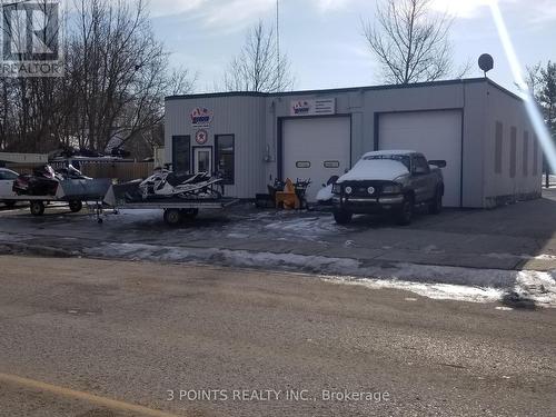 35 Main Street E, Bluewater (Zurich), ON 