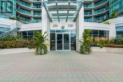 1622 - 230 QUEENS QUAY W  Toronto, ON M5J 2Y7