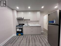 APT 1 - 1324B GERRARD STREET E  Toronto, ON M4L 1Z1