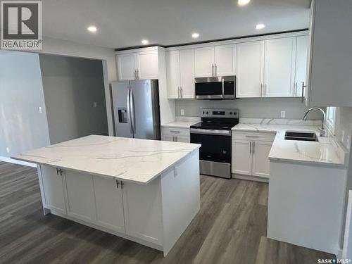 6007 Sherwood DRIVE  Regina, SK S4T 6X5