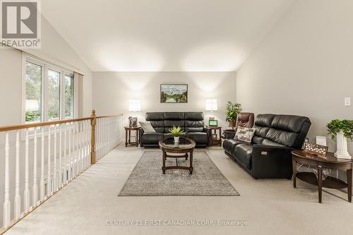 18 - 20 Windemere Place, St. Thomas, ON - Indoor Photo Showing Kitchen With Double Sink