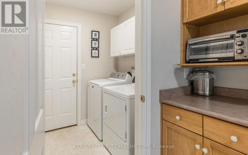 18 - 20 Windemere Place, St. Thomas, ON - Indoor Photo Showing Laundry Room