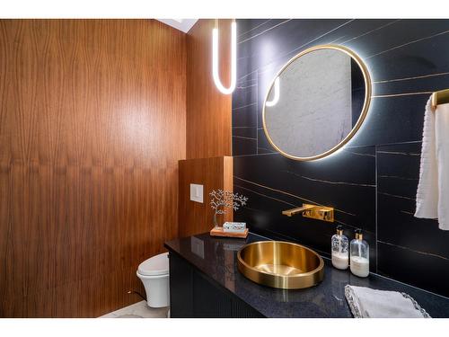 16850 106 Avenue, Surrey, BC - Indoor Photo Showing Bathroom