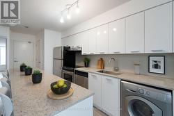 601 - 33 SINGER COURT  Toronto, ON M2K 0B4