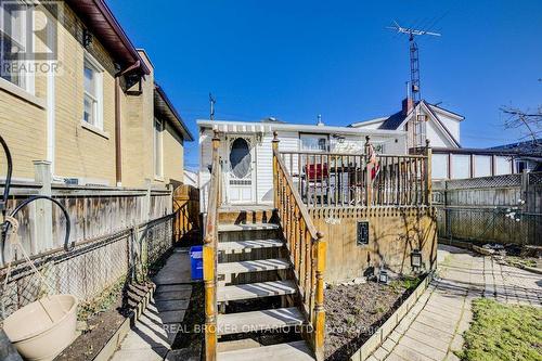 458 Upper Wentworth Street, Hamilton, ON - Outdoor