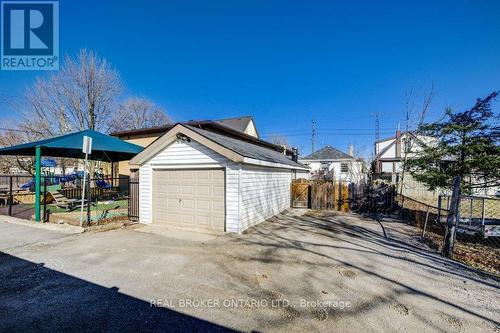 458 Upper Wentworth Street, Hamilton, ON - Outdoor