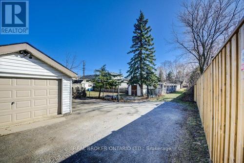 458 Upper Wentworth Street, Hamilton, ON - Outdoor
