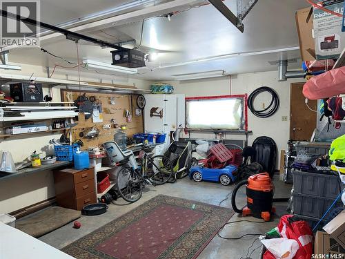 410 Miller Crescent E, Wynyard, SK - Indoor Photo Showing Garage