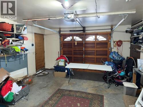 410 Miller Crescent E, Wynyard, SK - Indoor Photo Showing Garage
