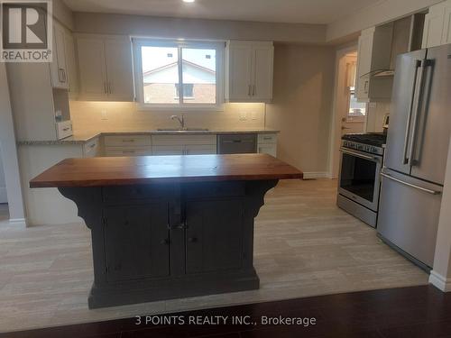 377 South Street S, Goderich (Goderich (Town)), ON - Indoor Photo Showing Kitchen With Stainless Steel Kitchen