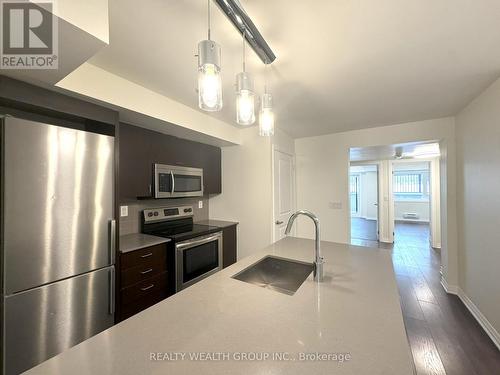 5 - 159 William Duncan Road, Toronto, ON - Indoor Photo Showing Kitchen