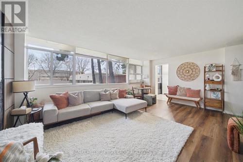 103 - 715 Don Mills Road, Toronto, ON - Indoor Photo Showing Living Room