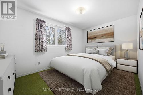 7350 Bendigo Circle, Mississauga, ON - Indoor Photo Showing Bedroom