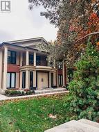 7 SHADY OAKS CRESCENT  Toronto, ON M3C 2L4