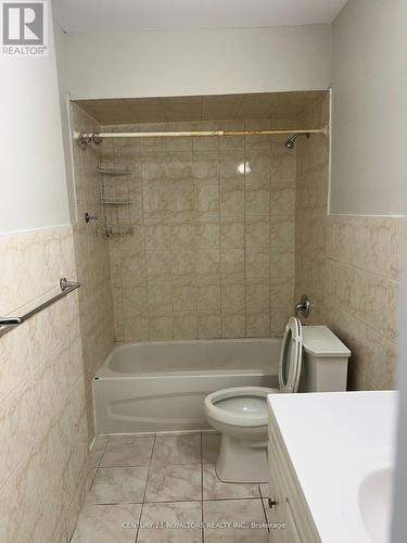 7258 Sills Road, Mississauga, ON - Indoor Photo Showing Bathroom