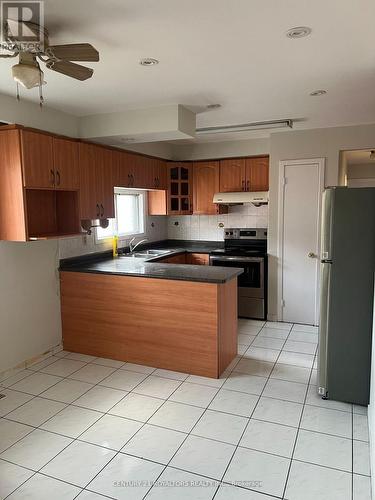 7258 Sills Road, Mississauga, ON - Indoor Photo Showing Kitchen With Double Sink