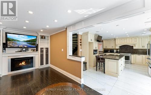 287 Andy Crescent, Vaughan, ON - Indoor With Fireplace