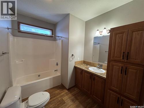 528 Duke Street, Imperial, SK - Indoor Photo Showing Bathroom