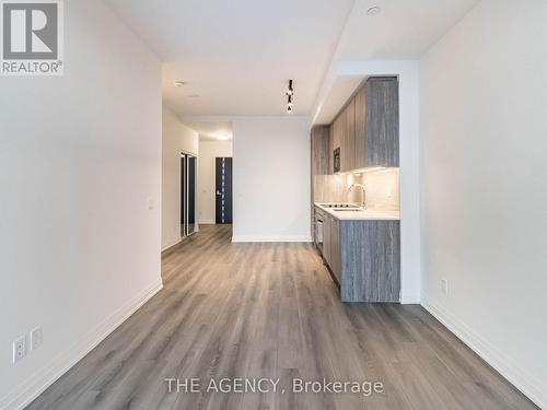 901 - 286 Main Street, Toronto, ON - Indoor