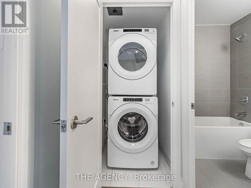 901 - 286 Main Street, Toronto, ON - Indoor Photo Showing Laundry Room