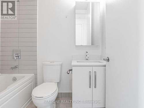 3405 - 5180 Yonge Street, Toronto, ON - Indoor Photo Showing Bathroom