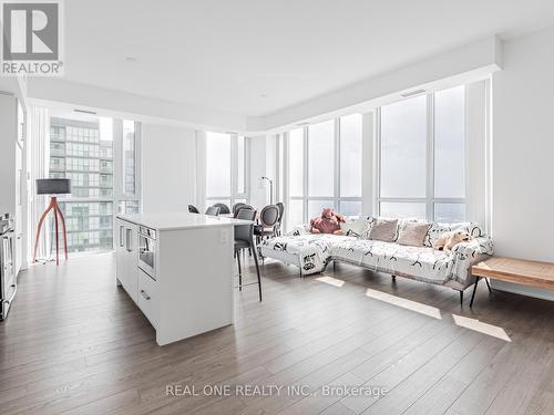 3405 - 5180 Yonge Street, Toronto, ON - Indoor Photo Showing Living Room