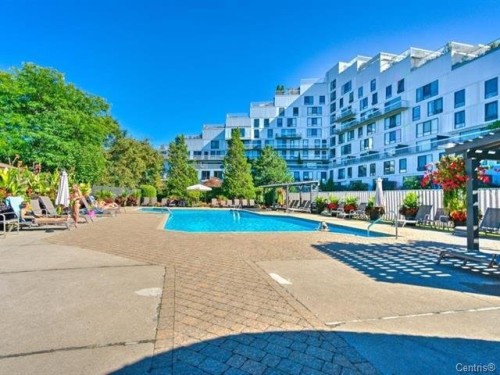 Piscine - 618-150 Rue Berlioz, Montréal (Verdun/Île-Des-Soeurs), QC - Outdoor With In Ground Pool