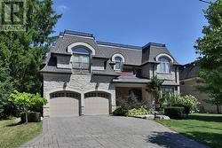 1569 GLENHILL CRESCENT  Mississauga, ON L5H 3C4