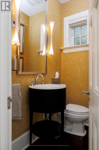 75 Queen Street, Guelph, ON - Indoor Photo Showing Bathroom
