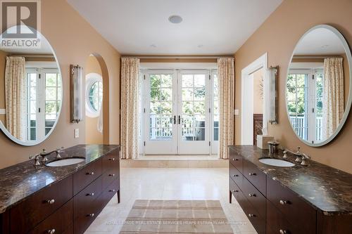75 Queen Street, Guelph, ON - Indoor Photo Showing Bathroom