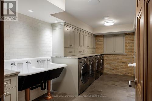 75 Queen Street, Guelph, ON - Indoor Photo Showing Laundry Room