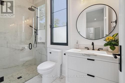 234 Walby Drive, Oakville, ON - Indoor Photo Showing Bathroom