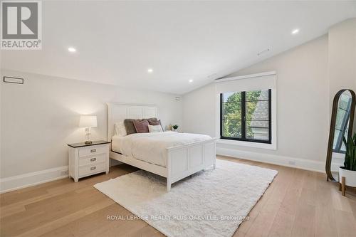 234 Walby Drive, Oakville, ON - Indoor Photo Showing Bedroom