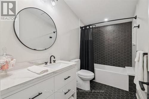 234 Walby Drive, Oakville, ON - Indoor Photo Showing Bathroom