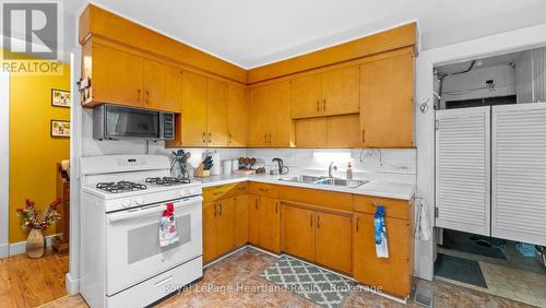 Unit C - 54 St David Street, Goderich (Goderich (Town)), ON - Indoor Photo Showing Kitchen With Double Sink