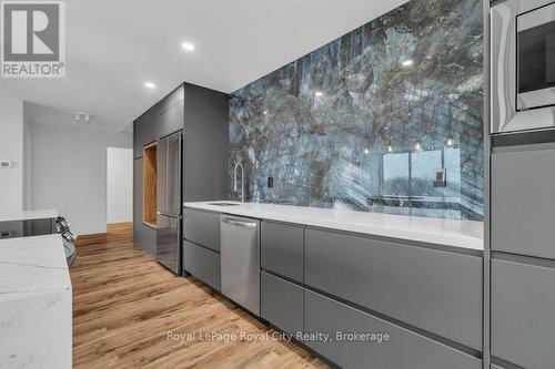 511 - 19 Woodlawn Road E, Guelph (Riverside Park), ON - Indoor