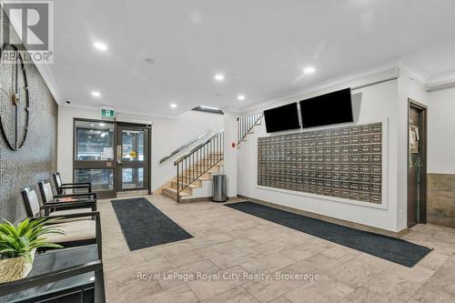 511 - 19 Woodlawn Road E, Guelph (Riverside Park), ON - Indoor Photo Showing Other Room