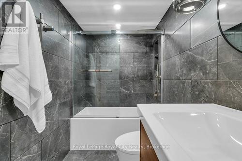 511 - 19 Woodlawn Road E, Guelph (Riverside Park), ON - Indoor Photo Showing Bathroom