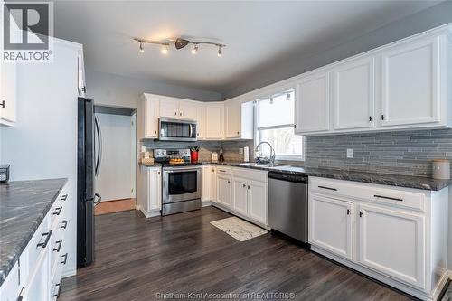 29006 Sharrow Road, Wabash, ON - Indoor Photo Showing Kitchen With Upgraded Kitchen