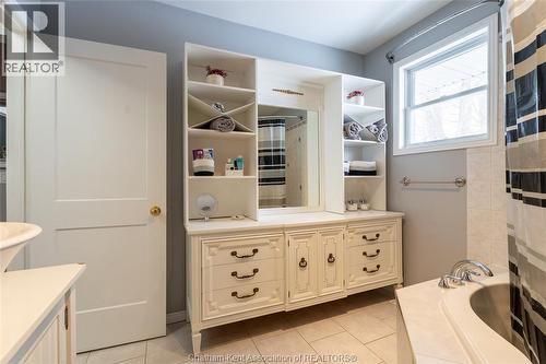 29006 Sharrow Road, Wabash, ON - Indoor Photo Showing Bathroom